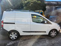 Usata Ford Courier 2016 Bianco Monovolume