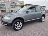 Begagnad VW Touareg Exclusive 174 HK (127 kW) 2006 Grå SUV