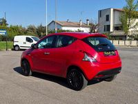 Usata Lancia Ypsilon Silver 70 CV (51 kW) 2023 Rosso pastello Utilitaria