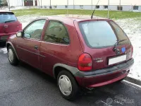 Usata Opel Corsa 60 CV (44 kW) 1997 Rosso Utilitaria