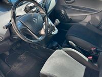 Begagnad Lancia Ypsilon 95 HK (69 kW) 2012 Vit Halvkombi