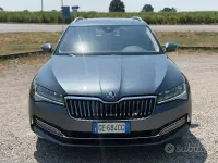 Usata Skoda Superb Style 200 CV (147 kW) 2021 Grigio Station wagon