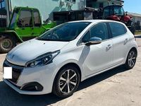 Usata Peugeot 208 Allure 82 CV (60 kW) 2016 Bianco Utilitaria