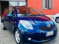 Usata Toyota Yaris Sol 69 CV (50 kW) 2006 Blu Berlina