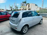Usata Lancia Ypsilon 60 CV (44 kW) 2010 Argento Utilitaria