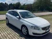 Usata Volvo V60 120 CV (88 kW) 2014 Bianco Station wagon
