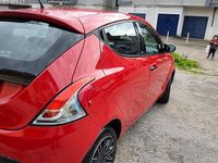 Usata Lancia Ypsilon 69 CV (50 kW) 2019 Rosso Utilitaria