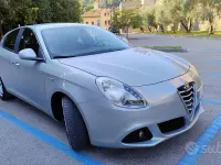 Usata Alfa Romeo Giulietta Distinctive 105 CV (77 kW) 2011 Grigio Utilitaria