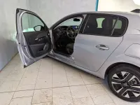 Usata Peugeot 208 Allure 101 CV (74 kW) 2025 Grigio Utilitaria