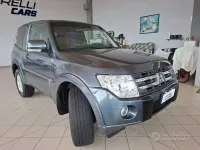 Usata Mitsubishi Pajero Invite 160 CV (117 kW) 2008 Grigio SUV