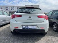 Usata Alfa Romeo Giulietta Progression 105 CV (77 kW) 2015 Bianco Utilitaria