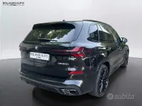 Begagnad BMW X5 M M Sport 530 HK (389 kW) 2024 Svart SUV