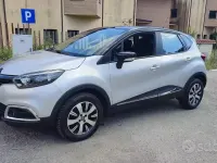 Usata Renault Captur Zen 90 CV (66 kW) 2017 Grigio SUV