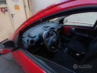 Usata Toyota Aygo 72 CV (52 kW) 2010 Rosso Utilitaria