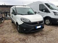 Usata Fiat Doblò Easy 90 CV (66 kW) 2022 Bianco Monovolume