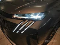 Usata Peugeot 5008 Allure 136 CV (100 kW) 2025 Grigio SUV
