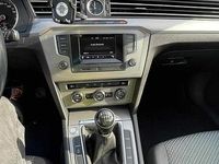 Usata VW Passat Trendline 120 CV (88 kW) 2015 Argento Station wagon