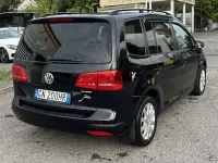 Usata VW Touran Trendline 105 CV (77 kW) 2012 Nero Monovolume