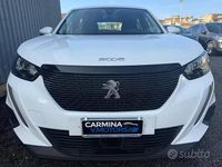 Usata Peugeot 2008 Active 110 CV (80 kW) 2021 Bianco SUV
