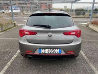 Usata Alfa Romeo Giulietta Distinctive 120 CV (88 kW) 2011 Grigio Berlina