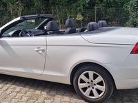 Usata VW Eos 140 CV (102 kW) 2010 Bianco Cabrio