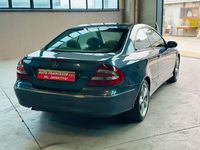 Usata Mercedes CLK270 Avantgarde 170 CV (125 kW) 2004 Blu Coupé