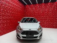 Usata Ford Fiesta 95 CV (69 kW) 2017 Grigio Berlina