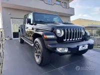 Usata Jeep Gladiator Overland 264 CV (194 kW) 2021 Nero Pick-up