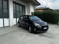 Usata Toyota Yaris 69 CV (50 kW) 2017 Nero Utilitaria
