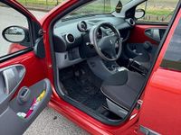 Usata Peugeot 107 68 CV (50 kW) 2009 Rosso Utilitaria