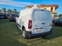 Usata Fiat Doblò 102 CV (75 kW) 2024 Bianco Monovolume