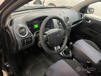 Usata Ford Fusion 80 CV (58 kW) 2012 Nero Utilitaria