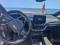 Usata Ford Fiesta ST-Line 100 CV (73 kW) 2018 Bianco Utilitaria