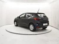 Usata Dacia Sandero Expression 67 CV (49 kW) 2023 Grigio Berlina