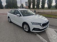 Usata Skoda Octavia 150 CV (110 kW) 2022 Bianco Station wagon