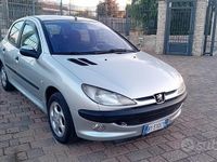 Usata Peugeot 206 68 CV (50 kW) 2002 Grigio Berlina