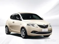 Usata Lancia Ypsilon Gold 69 CV (50 kW) 2016 Bianco pastello Utilitaria
