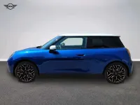Usata Mini Cooper SE Favoured 160 kW (218 CV) 2026 Blu/azzurro Utilitaria
