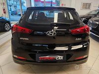 Usata Hyundai i20 Comfort 90 CV (66 kW) 2015 Nero Berlina