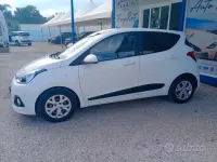 Gebraucht Hyundai i10 67 PS (49 kW) 2016 Weiß Kleinwagen