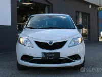 Usata Lancia Ypsilon Gold 69 CV (50 kW) 2017 Bianco Utilitaria