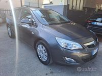 Usata Opel Astra Sport 110 CV (80 kW) 2011 Grigio Station wagon