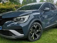 Usata Renault Captur Engineered 94 CV (69 kW) 2023 Blu/azzurro SUV