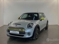 Usata Mini Cooper SE 160 kW (218 CV) 2021 White silver metallizzato Utilitaria