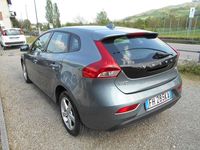 Gebraucht Volvo V40 Business Edition 120 PS (88 kW) 2017 Grau Limousine