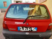 Usata Renault Twingo 58 CV (42 kW) 1997 Rosso Utilitaria