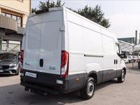Usata Iveco Daily 136 CV (100 kW) 2022 Bianco Furgone