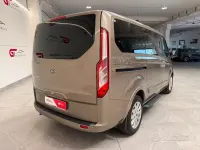 Usata Ford Tourneo Custom Titanium 185 CV (136 kW) 2022 Grigio Furgone