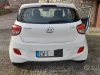 Usata Hyundai i10 66 CV (48 kW) 2014 Bianco Utilitaria