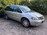 Usata Chrysler Grand Voyager 2003 Grigio Monovolume